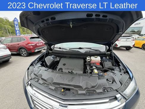 Used 2023 Chevrolet Traverse LT AWD/4WD image 19