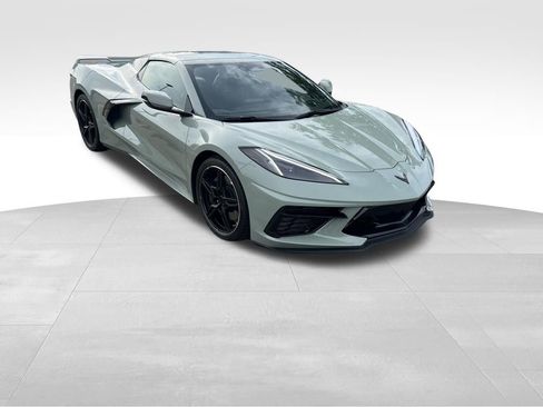 Used 2024 Chevrolet Corvette Stingray Premium Conv w/ Z51 Performance Package RWD image 9