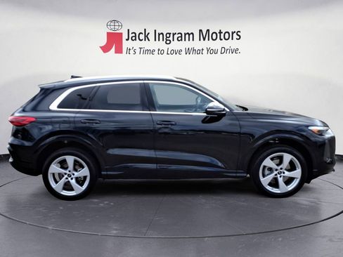 New 2025 Audi Q5 Premium Plus image 6