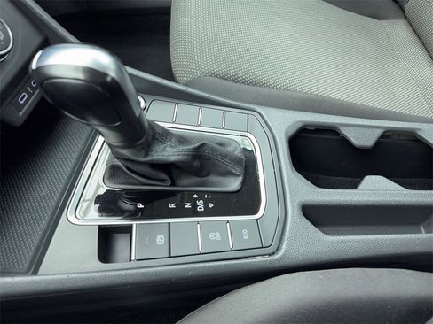 Used 2020 Volkswagen Jetta S image 28