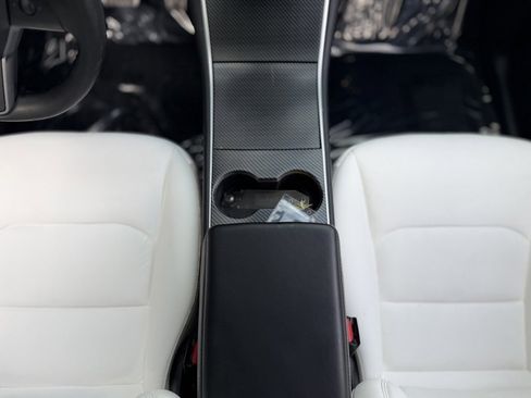 Used 2020 Tesla Model Y Long Range image 49