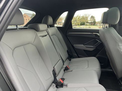 Certified 2025 Audi Q3 2.0T Premium w/ Convenience Package image 26