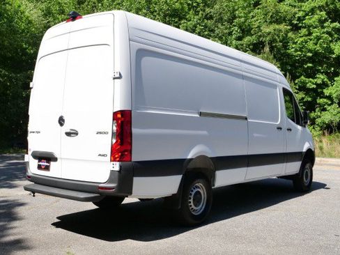 Used 2025 Mercedes-Benz Sprinter 2500 image 20