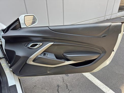 Used 2020 Chevrolet Camaro LT RWD image 34