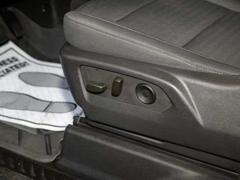 Used 2023 Chevrolet Silverado 1500 Custom image 21