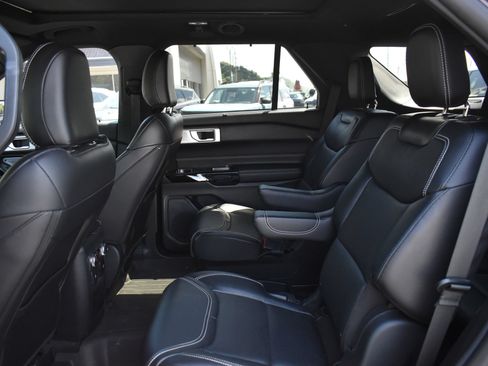 Used 2021 Ford Explorer ST w/ Equipment Group 401A AWD/4WD image 18