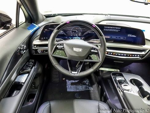 New 2026 Cadillac Lyriq Signature Sport image 11