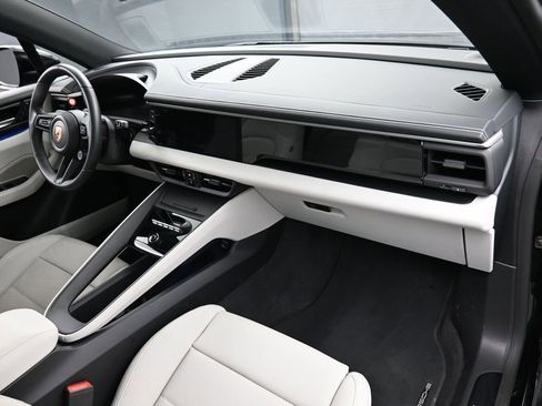 Certified 2025 Porsche Macan 4S Electric image 30