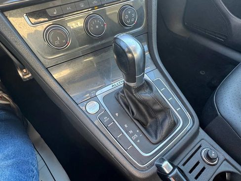 Used 2019 Volkswagen Golf Alltrack SE image 25