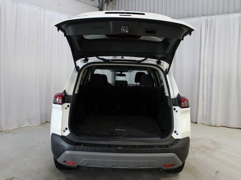 Used 2023 Nissan Rogue S image 7