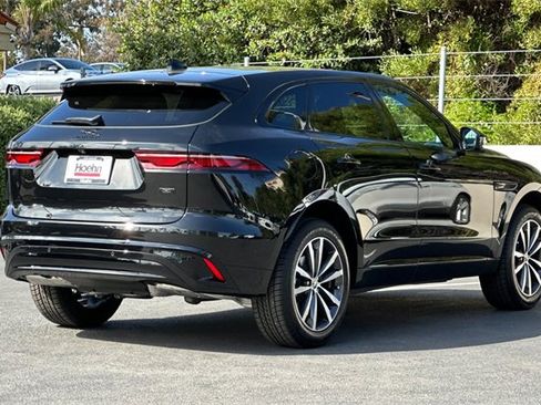 New 2026 Jaguar F-PACE R-Dynamic S image 5