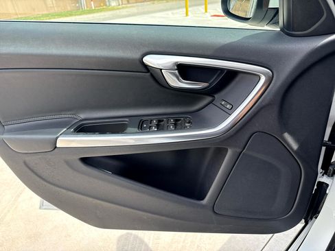 Used 2016 Volvo V60 T5 Premier image 25