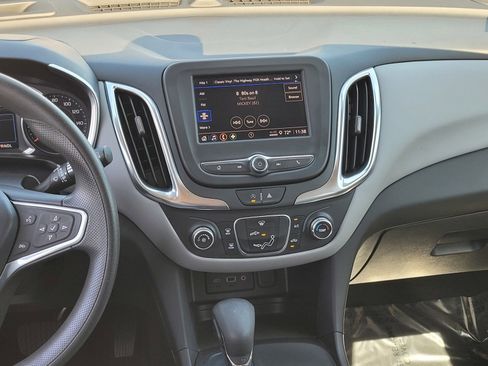 Used 2022 Chevrolet Equinox LT FWD image 14