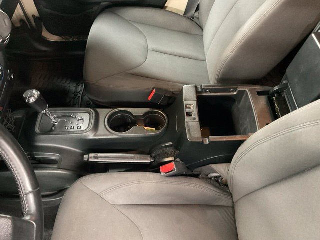 Used 2018 Jeep Wrangler Unlimited Sport S AWD/4WD image 22