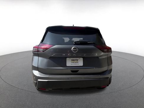 Used 2025 Nissan Rogue SV image 12