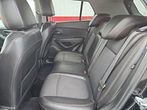 Used 2019 Chevrolet Trax LT w/ LT Convenience Package image 26