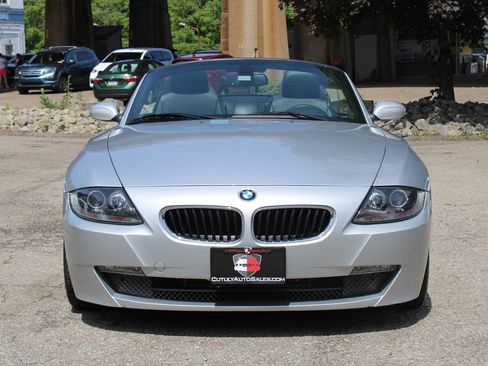 Used 2006 BMW Z4 3.0i RWD image 2
