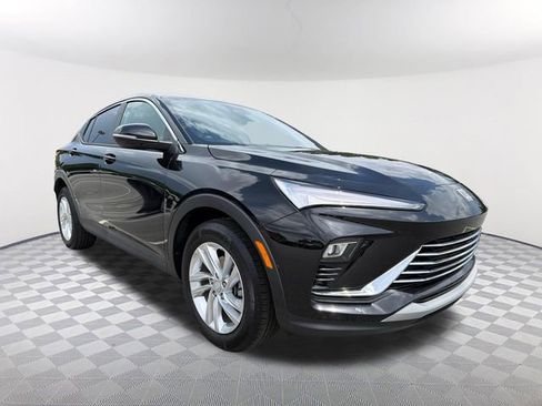 Used 2025 Buick Envista Preferred FWD image 3