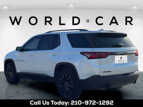 Used 2023 Chevrolet Traverse RS FWD image 5