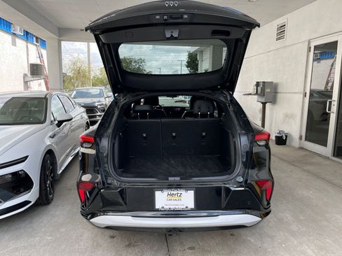 Used 2025 Buick Envista Sport Touring image 31