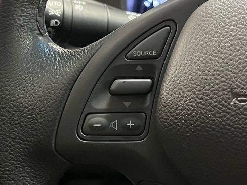 Used 2015 INFINITI Q40 w/ Moonroof Package image 23