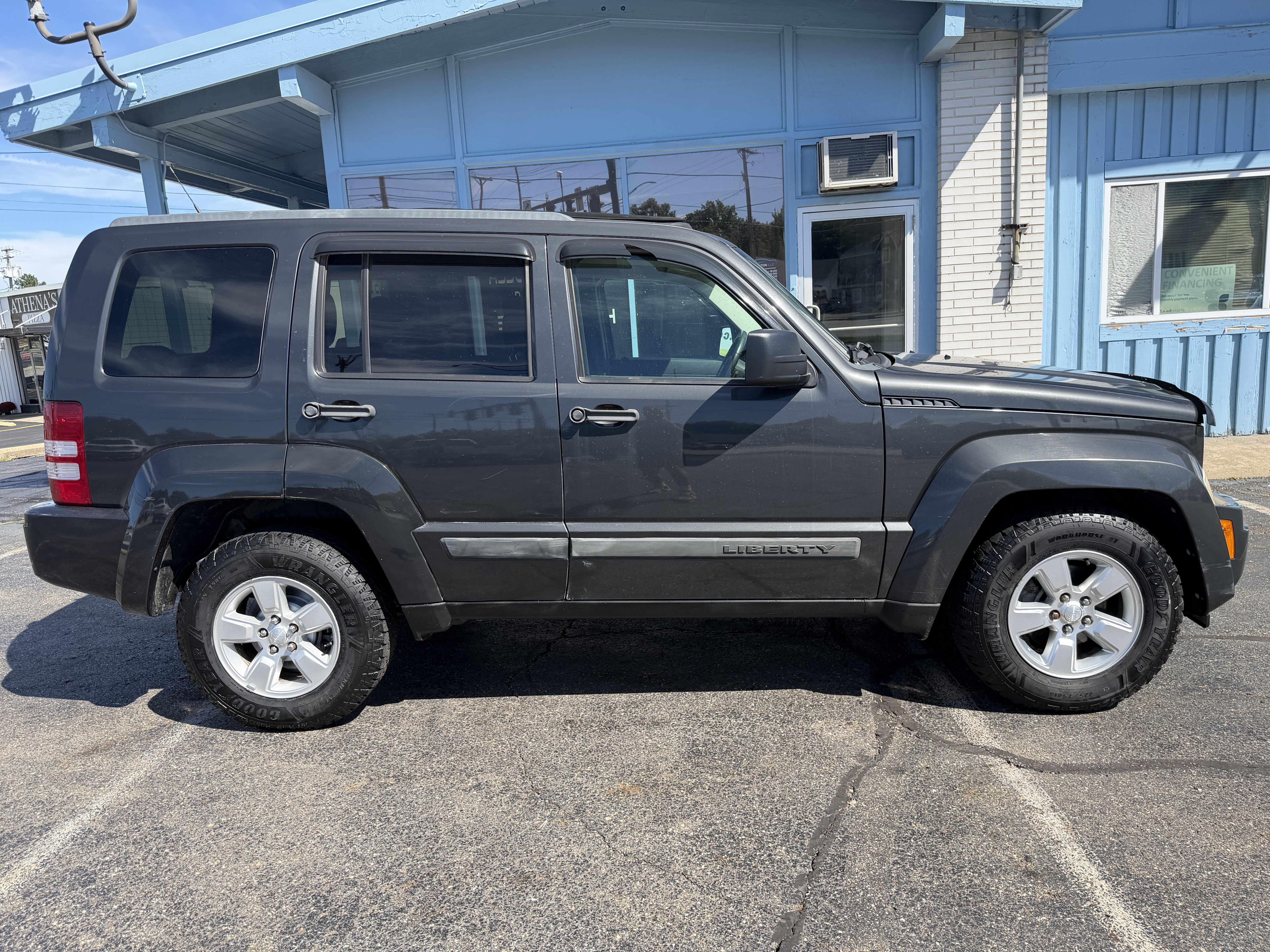 Used 2011 Jeep Liberty Sport w/ Popular Equipment Group AWD/4WD image 6