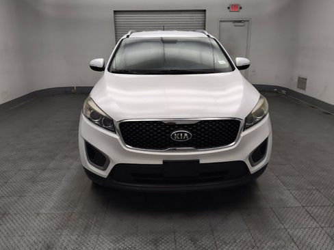 Used 2017 Kia Sorento FWD image 14