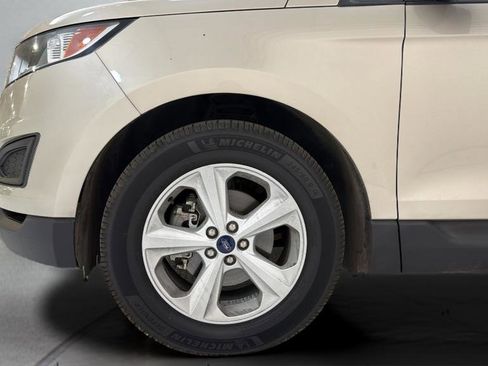 Used 2018 Ford Edge SE image 36