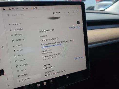 Used 2023 Tesla Model 3 Standard Range image 13