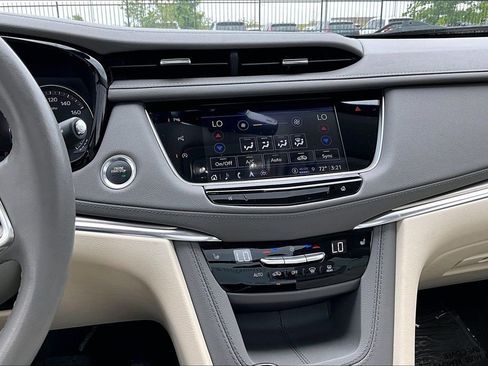 Used 2023 Cadillac XT5 Premium Luxury w/ Technology Package image 8