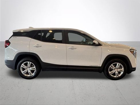 Used 2024 GMC Terrain SLE AWD/4WD image 6