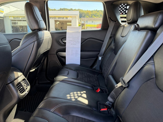 Used 2022 Jeep Cherokee Latitude w/ Trailer Tow Group AWD/4WD image 15
