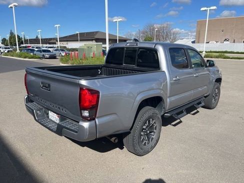Used 2021 Toyota Tacoma SR w/ SR Convenience Package image 5