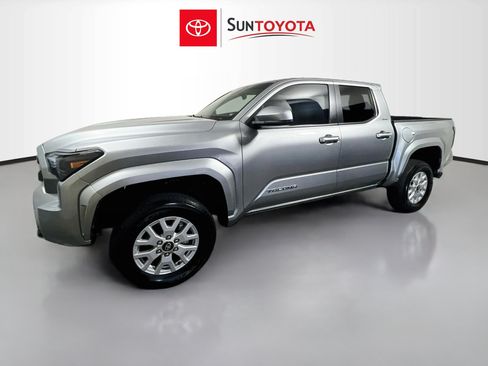 Used 2024 Toyota Tacoma SR5 RWD image 9