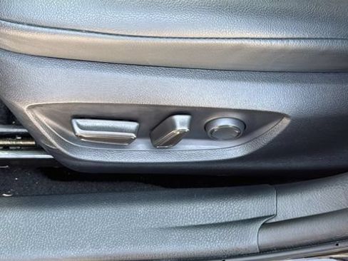Used 2023 Toyota Camry SE FWD image 18