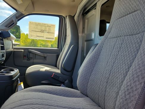 New 2025 GMC Savana 3500 w/ Power Convenience Package image 4