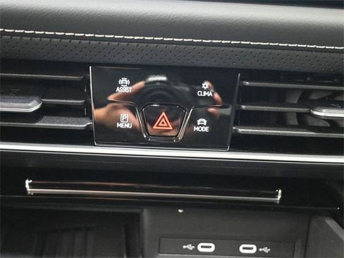 New 2026 Volkswagen Atlas Cross Sport SE image 4