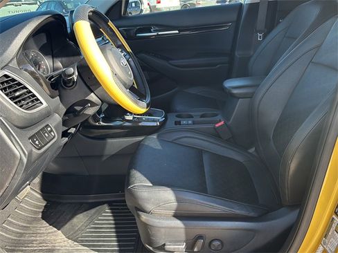 Used 2021 Kia Seltos SX image 28