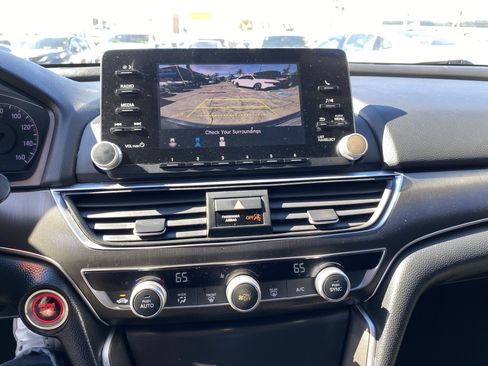 Used 2019 Honda Accord LX image 14