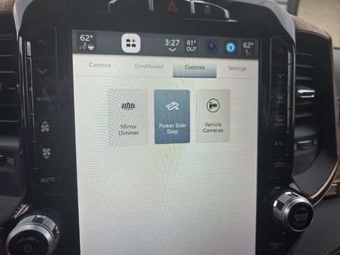 Used 2024 RAM 2500 Limited w/ Towing Technology Group image 10