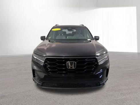 Used 2025 Honda Pilot Black Edition image 16