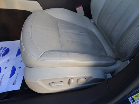 Used 2011 Buick Regal CXL w/ RL4 Preferred Equipment Group image 9