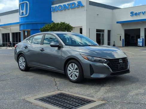 Used 2024 Nissan Sentra S FWD image 2