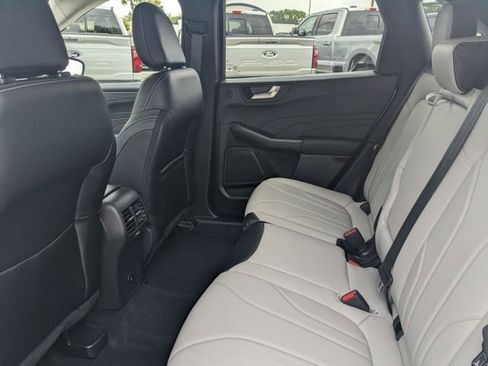 New 2025 Ford Escape SE w/ PHEV Premium Package image 4