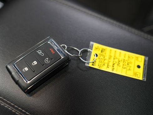 Used 2023 Jeep Grand Cherokee Altitude image 31