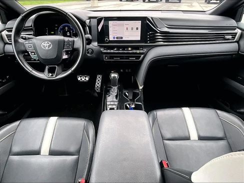 Used 2025 Toyota Camry SE FWD image 21