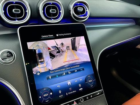 Used 2025 Mercedes-Benz C 300 4MATIC Sedan w/ Exclusive Trim Package image 31