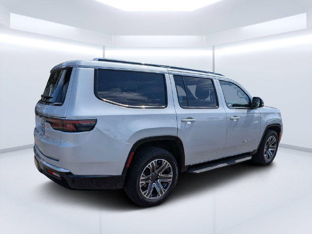 Used 2024 Jeep Wagoneer 4WD w/ Premium Group I image 3