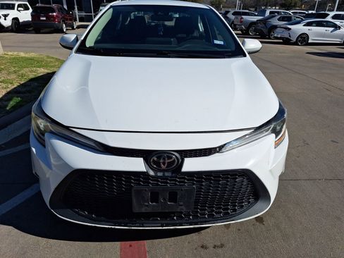 Used 2021 Toyota Corolla LE image 9