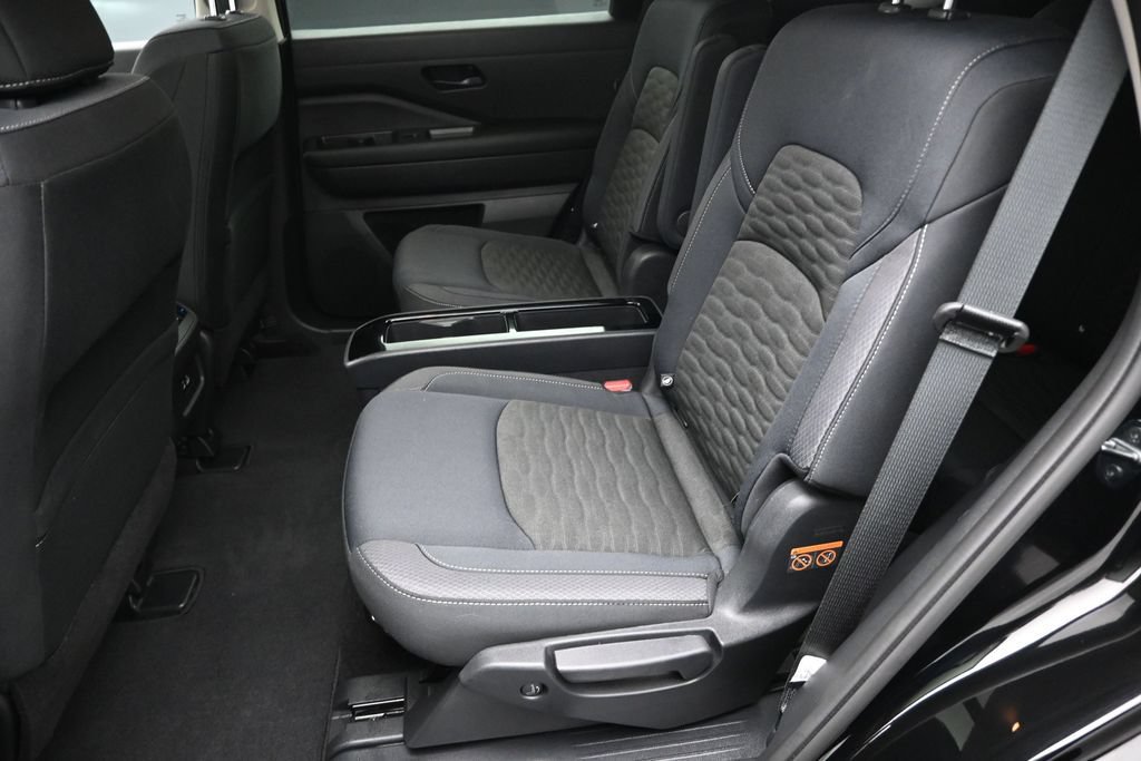 Used 2025 Nissan Pathfinder SV w/ SV Premium Package AWD/4WD image 20